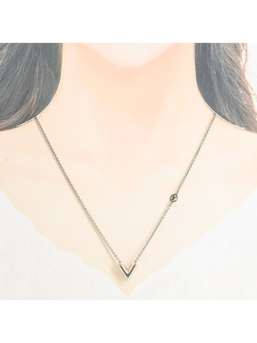 Louis Vuitton Necklace Essential - Picture 6 of 7